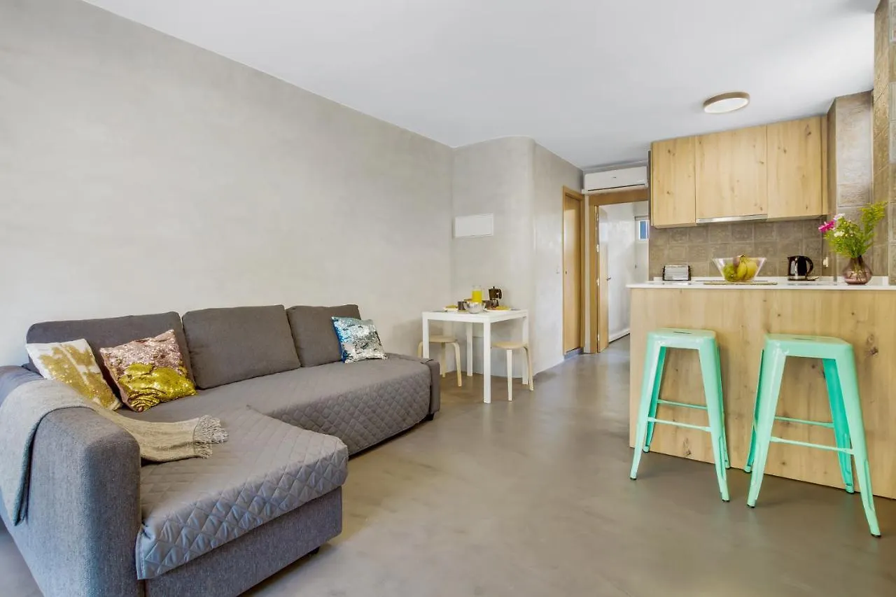 Carlos Beach Ground Floor Apartment & Parking Τορρεμολίνος